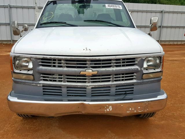 3GBKC34F91M106420 - 2001 CHEVROLET C3500 WHITE photo 9