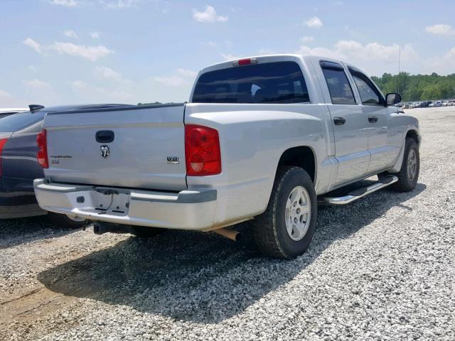 1D7HE48N25S244455 - 2005 DODGE DAKOTA QUA SILVER photo 4