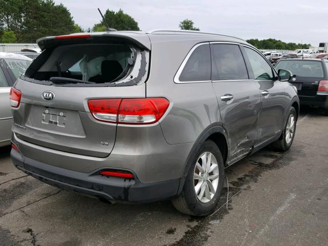 5XYPGDA50HG196667 - 2017 KIA SORENTO LX GRAY photo 4