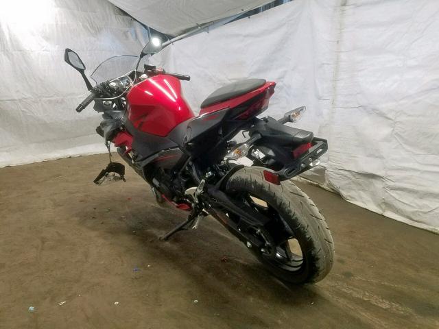 JKAEXKG15KDA29465 - 2019 KAWASAKI EX400 RED photo 3