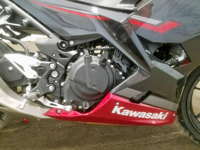 JKAEXKG15KDA29465 - 2019 KAWASAKI EX400 RED photo 7