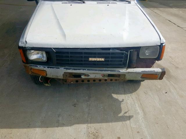 JT4RN50R3G0163577 - 1986 TOYOTA PICKUP 1/2 WHITE photo 9