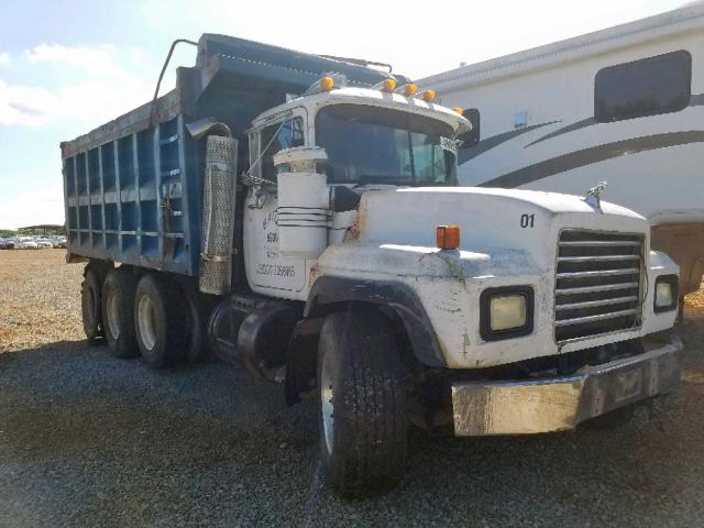 1M2P264CXWM024772 - 1998 MACK 600 RD600 WHITE photo 1