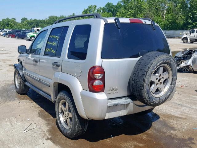 1J4GL38K85W683870 - 2005 JEEP LIBERTY RE SILVER photo 3