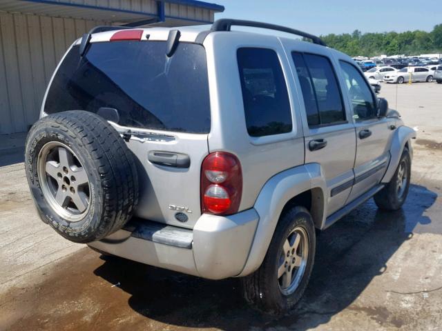 1J4GL38K85W683870 - 2005 JEEP LIBERTY RE SILVER photo 4