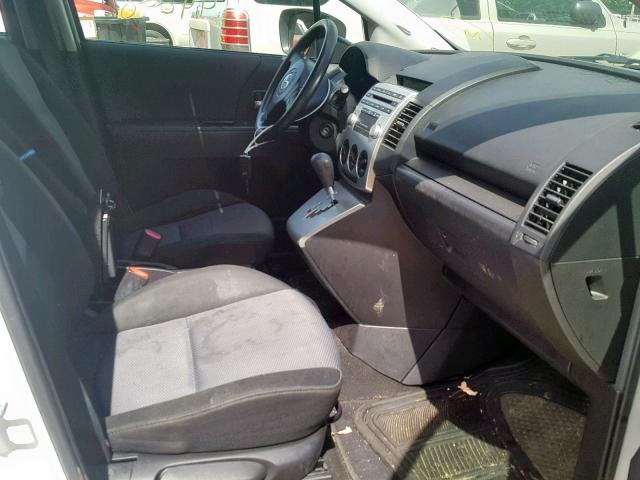 JM1CR293660115612 - 2006 MAZDA 5 WHITE photo 5