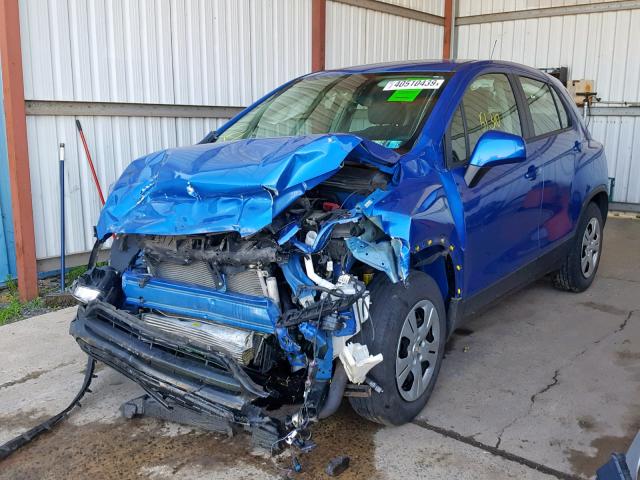 KL7CJKSB5FB226940 - 2015 CHEVROLET TRAX LS BLUE photo 2