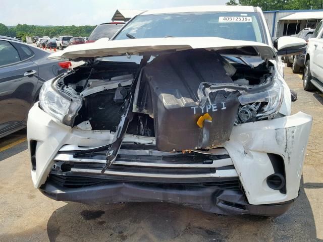 5TDBZRFH7JS800180 - 2018 TOYOTA HIGHLANDER WHITE photo 9