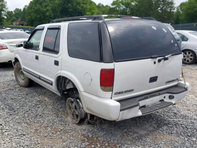 1GNCS13W3Y2156201 - 2000 CHEVROLET BLAZER WHITE photo 3