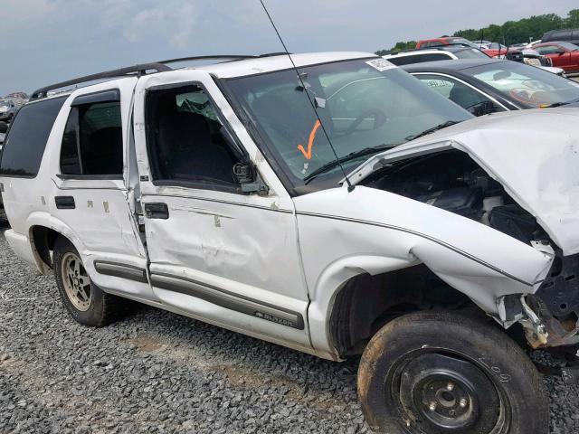 1GNCS13W3Y2156201 - 2000 CHEVROLET BLAZER WHITE photo 9