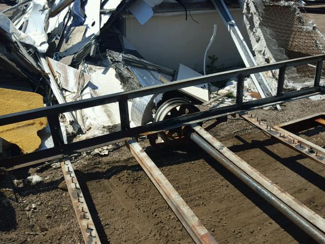 1B9BCDD28X1072442 - 1999 UTILITY TRAILER 烧焦的 照片 9