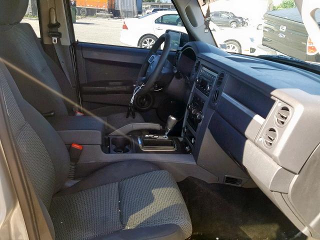 1J8HH48K98C177402 - 2008 JEEP COMMANDER SILVER photo 5