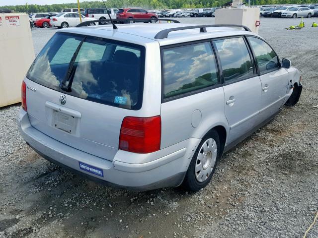 WVWNA63B8XE063587 - 1999 VOLKSWAGEN PASSAT GLS SILVER photo 4