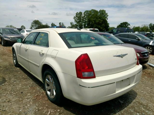 2C3JA53G25H190480 - 2005 CHRYSLER 300 TOURIN TAN photo 3