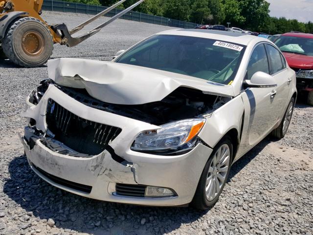 2G4GS5EV9C9212735 - 2012 BUICK REGAL PREM WHITE photo 2