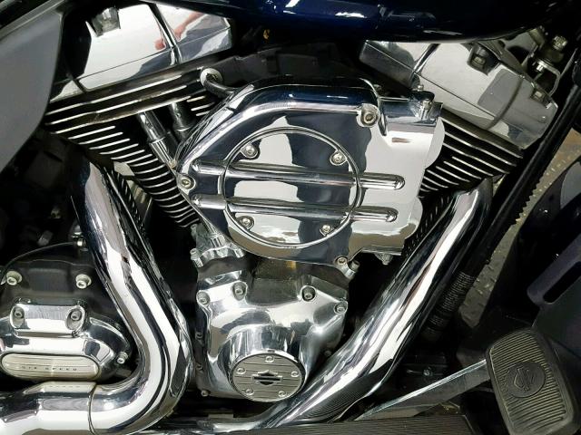 1HD1KGM19CB638250 - 2012 HARLEY-DAVIDSON FLTRU ROAD BLUE photo 5