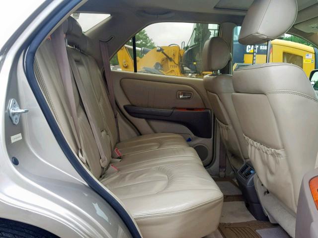 JTJGF10U010100927 - 2001 LEXUS RX GOLD photo 6