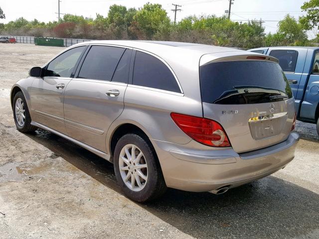 4JGCB65E16A019153 - 2006 MERCEDES-BENZ R 350 GRAY photo 3