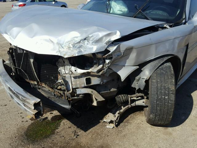 2G2WP522151174175 - 2005 PONTIAC GRAND PRIX SILVER photo 10