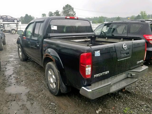 1N6AD07W06C435432 - 2006 NISSAN FRONTIER C BLACK photo 3