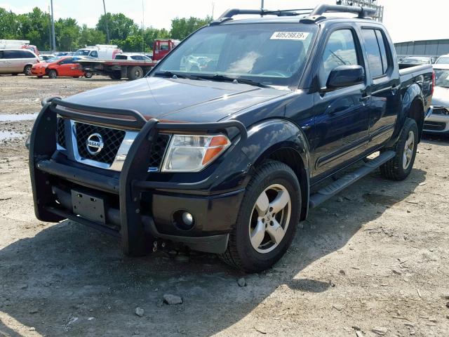 1N6AD07U47C426961 - 2007 NISSAN FRONTIER C BLACK photo 2