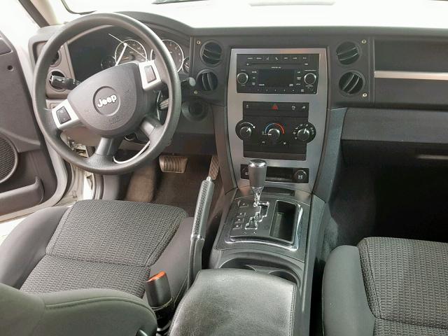 1J4RG4GK1AC127920 - 2010 JEEP COMMANDER SILVER photo 9
