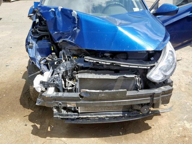 KMHCT4AE3GU071911 - 2016 HYUNDAI ACCENT SE BLUE photo 7