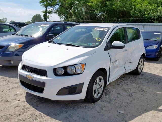 1G1JA6SG3G4135967 - 2016 CHEVROLET SONIC LS WHITE photo 2