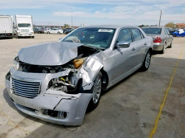 2C3CCACG6CH221707 - 2012 CHRYSLER 300 LIMITE SILVER photo 2