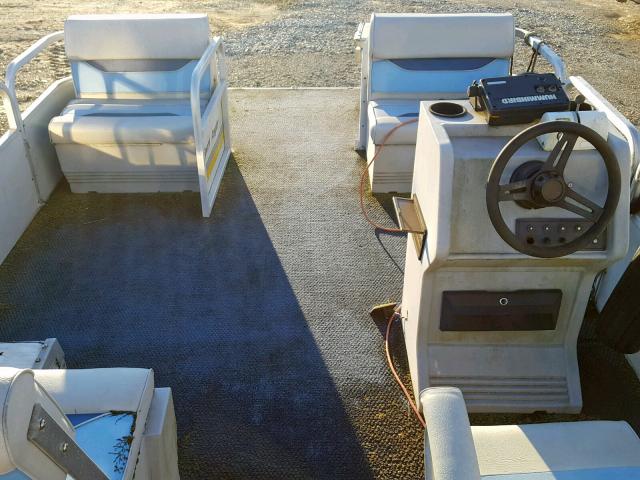 RCD18603B191 - 2008 RIVI BOAT WHITE photo 5