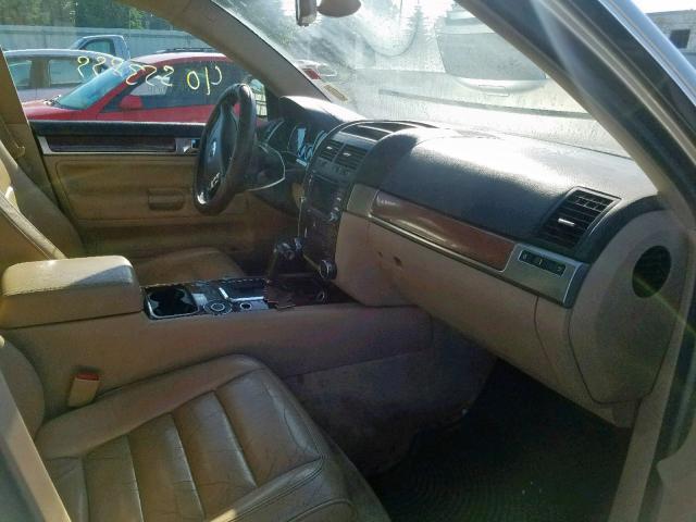 WVGCC67L84D000572 - 2004 VOLKSWAGEN TOUAREG 4. TAN photo 5