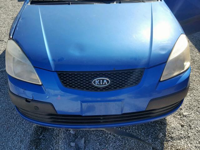 KNADE123466116496 - 2006 KIA RIO BLUE photo 7