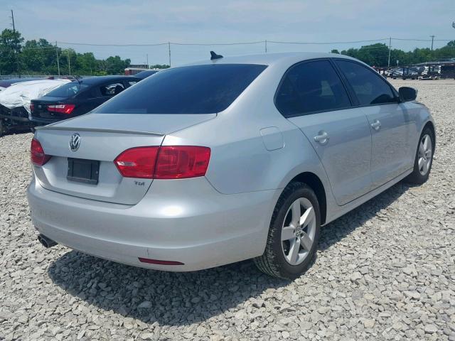 3VWLL7AJ1BM073914 - 2011 VOLKSWAGEN JETTA TDI SILVER photo 4