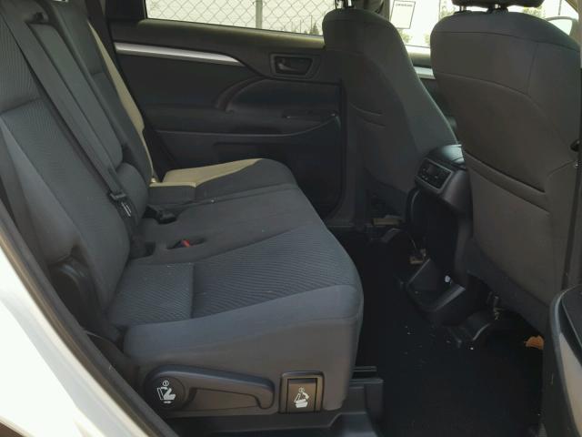 5TDZKRFH0FS092610 - 2015 TOYOTA HIGHLANDER WHITE photo 6
