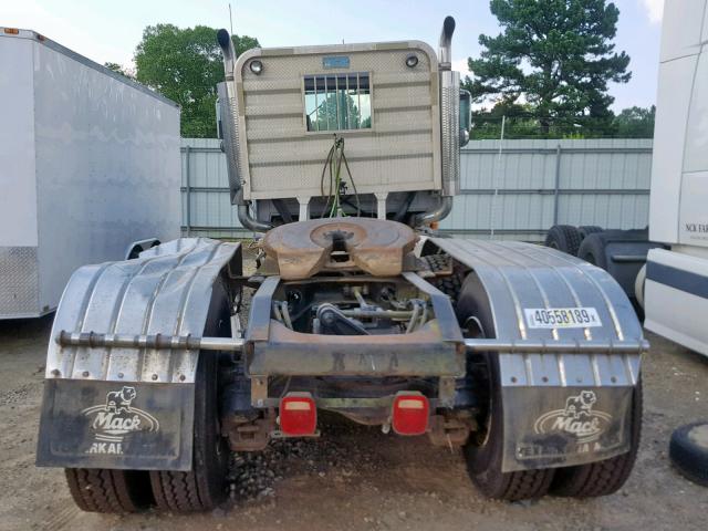 1M2AJ06Y95N001653 - 2005 MACK 600 CHN600 GRAY photo 6