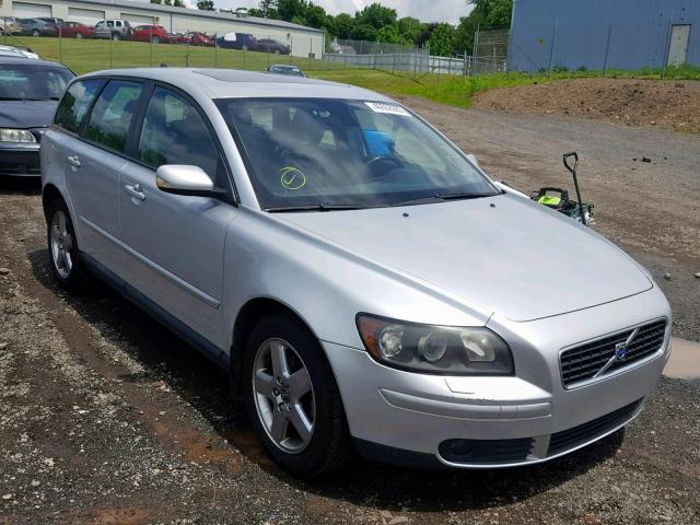 YV1MJ682562173849 - 2006 VOLVO V50 T5 SILVER photo 1