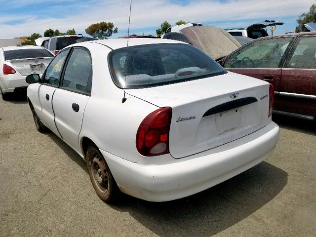 KLATA52672B713436 - 2002 DAEWOO LANOS S WHITE photo 3