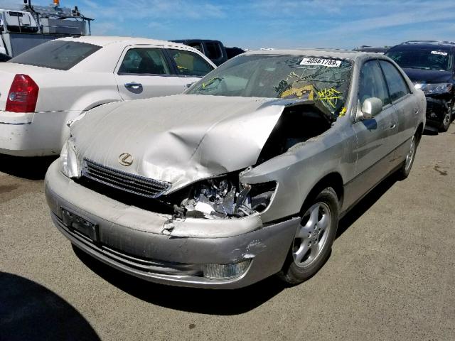 JT8BF28G7W0145242 - 1998 LEXUS ES 300 BEIGE photo 2