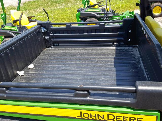 1M0615EALKM020274 - 2019 JOHN DEERE GATOR 4X4 GREEN photo 6