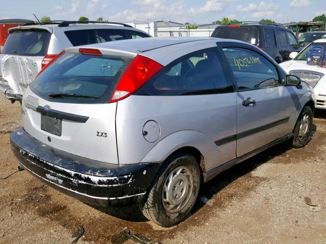 3FAFP31371R206908 - 2001 FORD FOCUS ZX3 SILVER photo 4