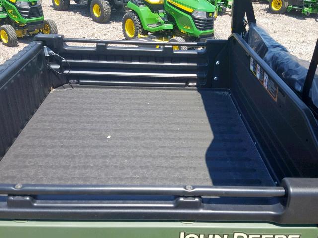 1M0835MACKM020470 - 2019 JOHN DEERE GATOR 4X4 GREEN photo 6