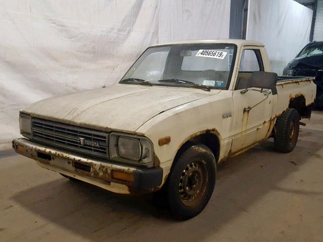 JT4RN34R1D0069823 - 1983 TOYOTA PICKUP 1/2 CREAM photo 2