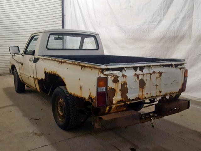 JT4RN34R1D0069823 - 1983 TOYOTA PICKUP 1/2 CREAM photo 3