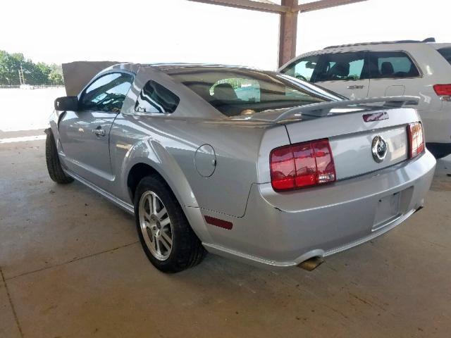 1ZVFT82H355107358 - 2005 FORD MUSTANG GT SILVER photo 3