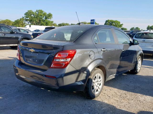 1G1JB5SH2J4127687 - 2018 CHEVROLET SONIC LS 灰色 照片 4