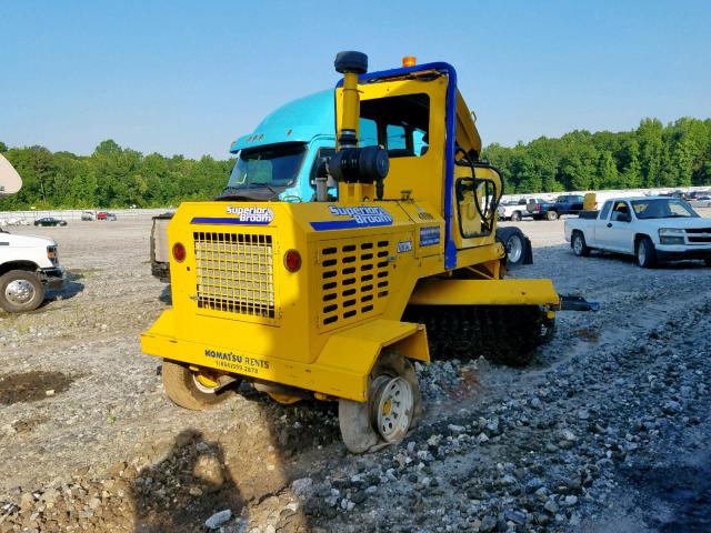 817635 - 2017 OTHER SWEEPER YELLOW photo 4