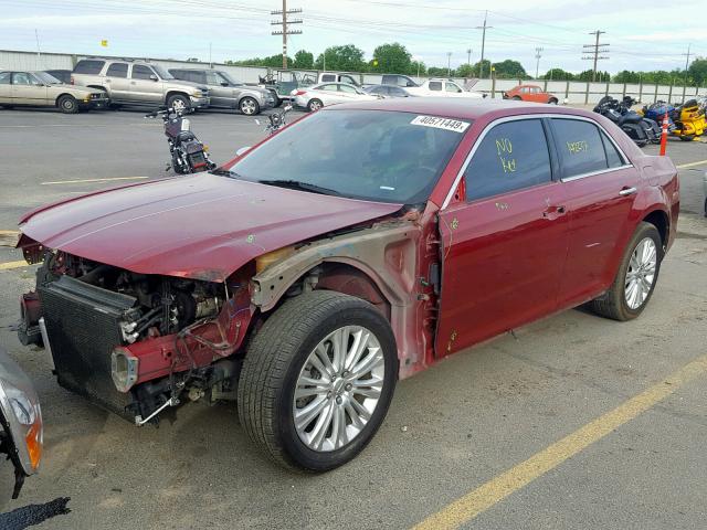 2C3CCAHGXCH179910 - 2012 CHRYSLER 300 LIMITE MAROON photo 2