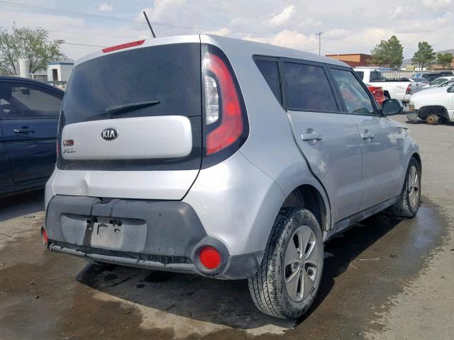 KNDJN2A26G7824099 - 2016 KIA SOUL SILVER photo 4