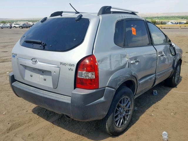 KM8JN12D38U770625 - 2008 HYUNDAI TUCSON SE BLACK photo 4