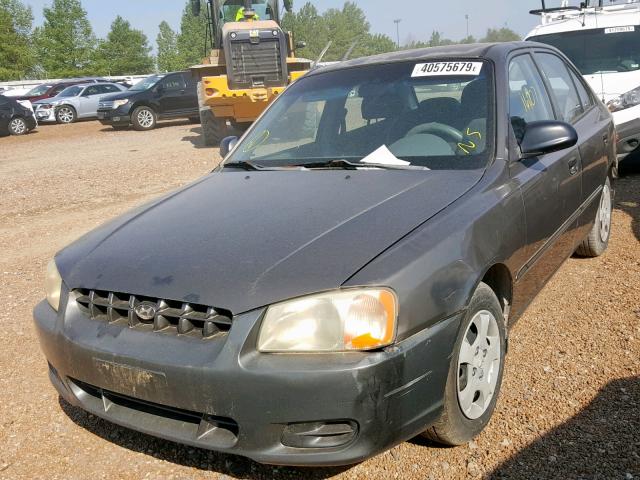 KMHCG45C61U211485 - 2001 HYUNDAI ACCENT GL GRAY photo 2